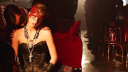 Heiße Zungenküsse und Titten sexfilme xxx lecken mit