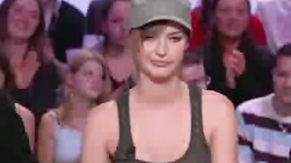 - Ingwer in cowboy-Stiefel steht auf einem combat free sex reife platoon