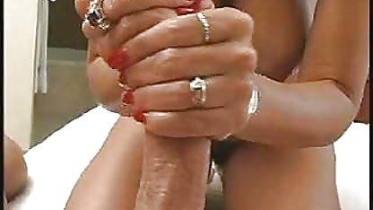 Latina babe Gina Valentina bekommt Ihre nasse pussy schlug pornos von hausfrauen