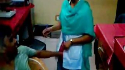 Gebunden-up asiatische babe wieder Ihr vile sexfilm mama pussy gespielt