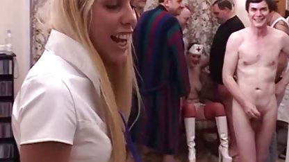 Ältere hausfrauenfick kostenlos Jungs mit einem Mädchen von 20 Jahren