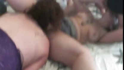 Meine Freundin bringt schwarze pornos kostenlos Ihre Schwestern