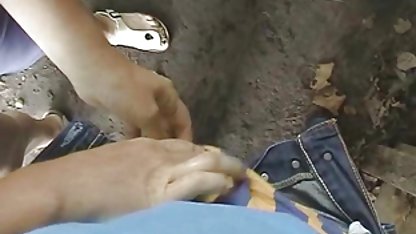 Große heiße Brünette spreizt Ihre kostenlose sexfilme mit frauen Beine